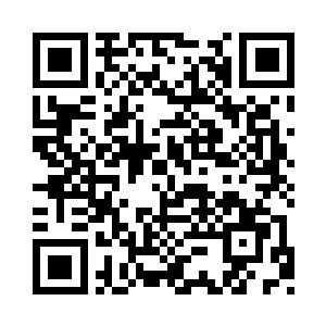 再看了一下赵纯良身后的那三个绝美的女人二维码生成