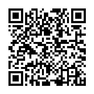 再看厢房耳室以及侧面下人房门口也全部都有人在清扫二维码生成