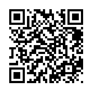军中校尉声嘶力竭的吼叫着让倾倒沙土二维码生成