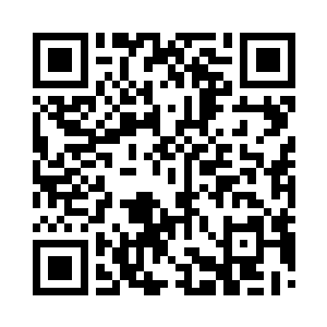 农田边缘零零散散地撒着一些朴素的房屋二维码生成