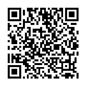 冯卫东一听是税务局监察科长王俊山打来的电话二维码生成