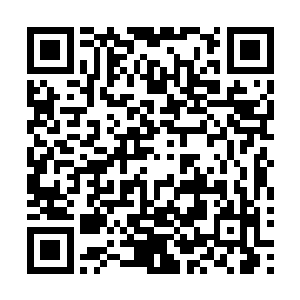 冯靖宇早就将那种神奇的无色无味的避孕药调配出来交给她二维码生成