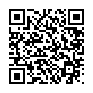 冰冷锋利的利刀就朝水俞的颈脖砍去二维码生成