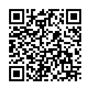 冰箱里面有各种各样的食物和饮品二维码生成