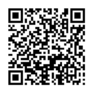 冲进商店拿起一把花花绿绿的糖果就打算扬长而去二维码生成