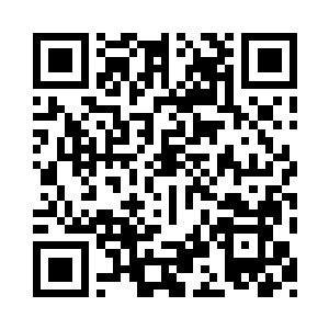 冷冷地扫视了欢萌向顾倾欢跑过来的鹿昕二维码生成