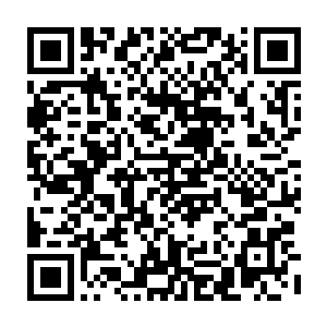 冷皓宇从小就不得宠爱看受尽了父亲宠爱和栽培的冷擎宇自然更是万分不顺眼二维码生成