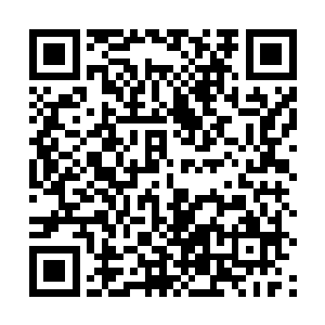 冷轩也没忘记将男子身上的衣服脱下来换到自己的身上二维码生成