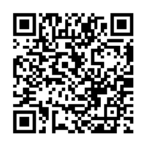 冷轩则上车载着凌雪鹫跟李梦婕向御景园的方向驶去二维码生成