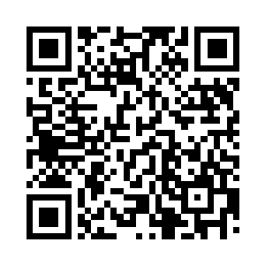 冷轩小心的来到了五楼的安全通道门口二维码生成