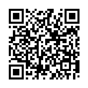 冷轩目光扫向杨宏手中的几枚魂玉二维码生成