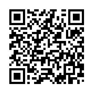 冷轩看着正在忙碌的程国栋和铁龙二维码生成