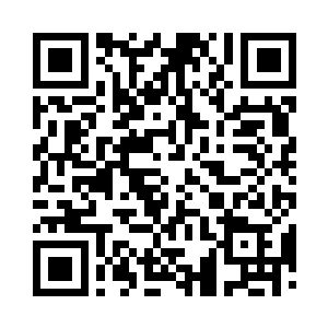 准备为身后靠在大石上的尹苏敷下额的时候二维码生成