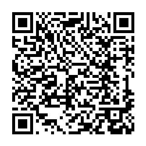 准备时刻救治叶伯煊的那名老医师一回头就看到了身边的这名监狱工作人员二维码生成