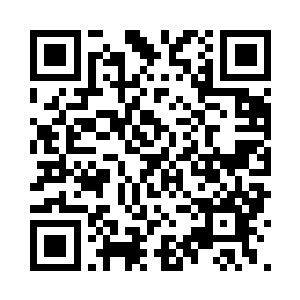 凌予将她的一举一动透过后视镜看了个通透二维码生成