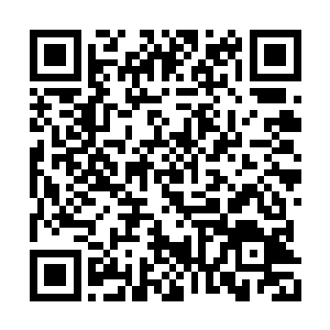 凌云在数千师生面前揽着孔秀茹这么一路往前走二维码生成