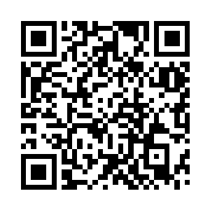 凌云界主就控制着那具分身跨过了屏障二维码生成