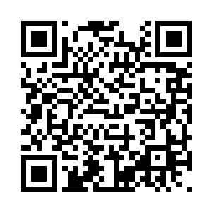 凌云的脸现在被庄美凤的两团饱满完全压住二维码生成