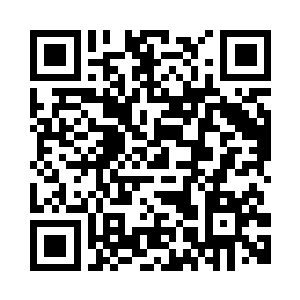 凌空挥臂将长枪狠狠投掷向了上空二维码生成