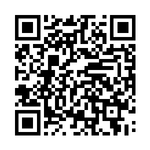 凌菲一边把昨天分好的药材包分发下去二维码生成