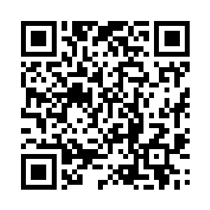 凌菲倒也没有刻意的想要从龙战身边逃开二维码生成