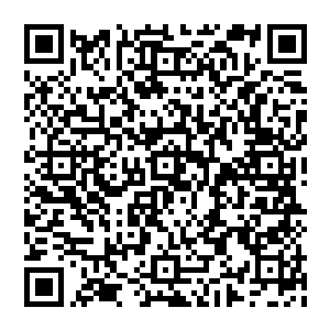 凌菲悲催的发现龙战才走了不到一个上午她就开始想念男人宽厚有力的胸怀还有粗糙又不失温柔的双手二维码生成