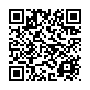 几个倒霉的士兵被石像鬼一把抓起二维码生成