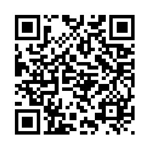 几个家伙见到童童手里的一摞钞票二维码生成