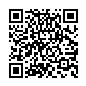 几个强光手电将原本暗淡的楼道打的亮如白昼二维码生成