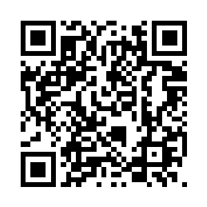 几个电视台的记者扛着长枪短炮挤了进来二维码生成