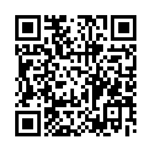 几乎一眼就看到了站在屋檐下一身白衣的叶璃二维码生成