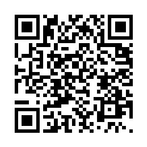 几乎将她的整个手掌都握在他的掌心二维码生成