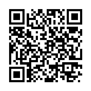 几乎所有的球迷都涌到了孙海的车旁二维码生成