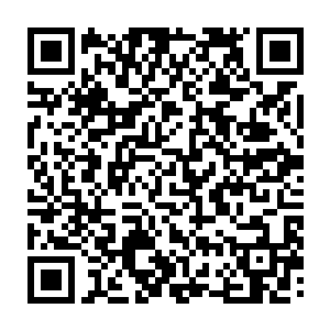 几乎是满世界的在寻找秦方的下落……可他却是成功的穿过了对方的封锁二维码生成