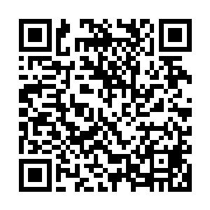 几人决定好了之后也就直接来到了信上所写的地址――落英酒吧二维码生成