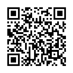 几位服务人员已经笑容可掬地迎了上来二维码生成