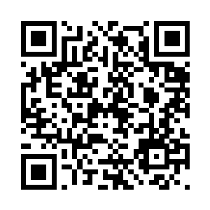 几十号人都目瞪口呆的看着这双男女二维码生成