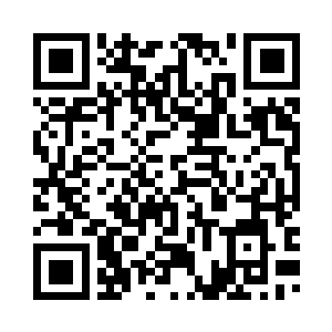 凤小熊知道自家娘亲在为自己授课二维码生成