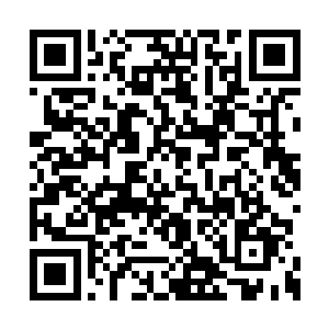 凤羽珩自然也看到俞千音是跟着玄天华一起来的二维码生成