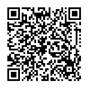 凭什么我只能靠自己晚上在酒吧打工的钱来交学费和我妈的住院费二维码生成