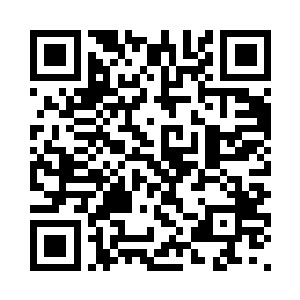 凭借着手臂的力量从窗口向上攀登二维码生成