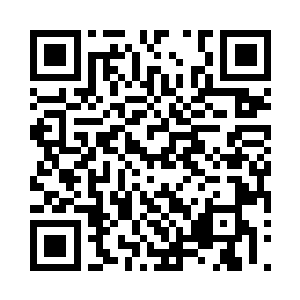 凯茜尔向餐桌边的家人们宣布了这个决定二维码生成