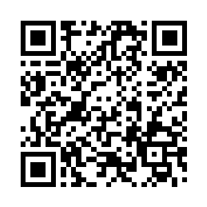 凶狠的表情把中年店主吓得跑进了店里二维码生成