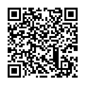 凶猛而狂暴的火焰潮流还是在瞬间将三人掀飞出去二维码生成