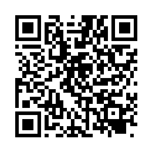 刀疤男眼神示意身旁一名小弟赶紧电话求救二维码生成