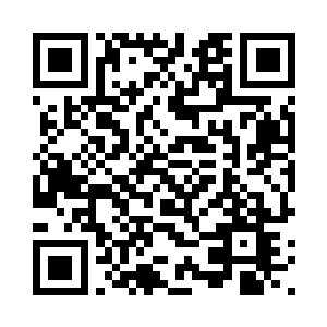 刘伯海连忙向何礼比出了两个手指二维码生成