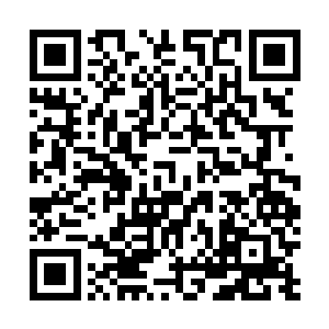 刘德荣就以关长云远房亲戚的名义把他送入高英学校学习二维码生成