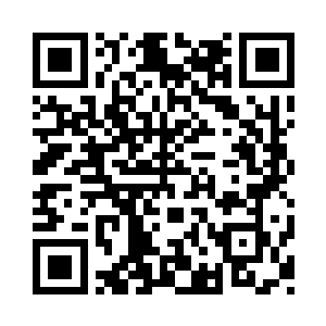 刘敏和陈贇一人抱他一个胳膊还遮拦不住二维码生成