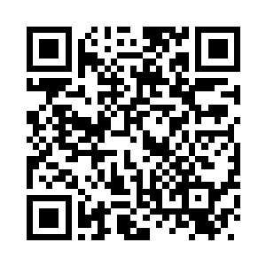 刘玄带着林铭穿过一排排的兵器架二维码生成