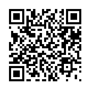 刘飞可不想在众目睽睽之下施展手段二维码生成